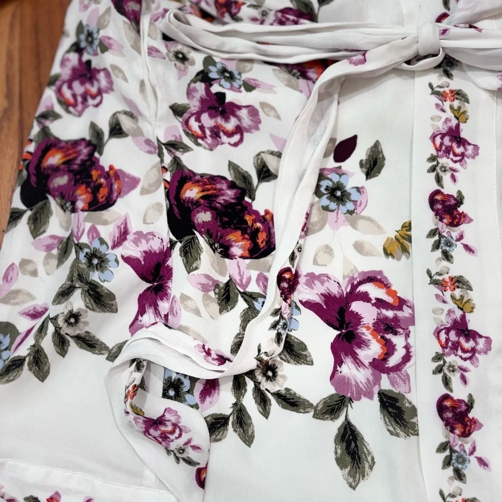 White House Black Market (WHBM) Simone Floral Kimono Robe XS/S